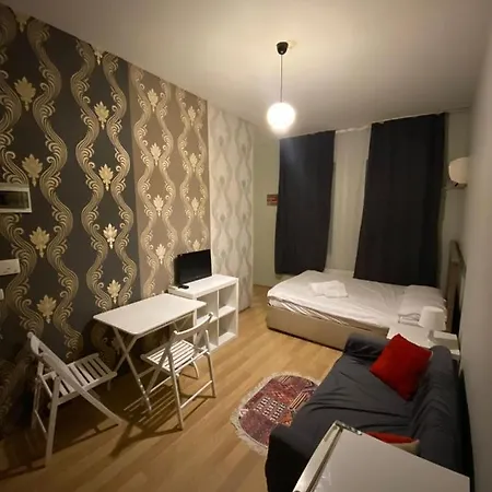 Perfect Location In Beyoglu דירה